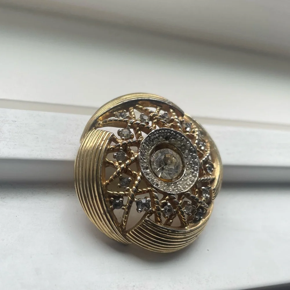 Vintage Crystal Rhinestone Gold Tone Wheel Brooch Mid 20th Century Classic
